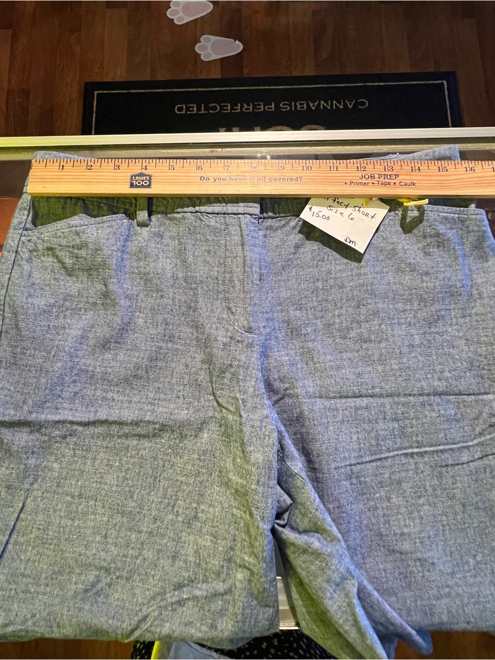 Talbots perfect short size 6 - Picture 4 of 5